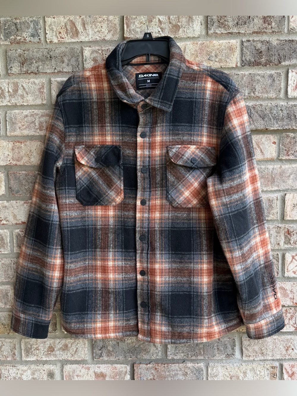🍒💣 Dakine plaid fleece lined flannel